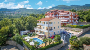 Отель Apartments Villa Chiara Opatija  Ичичи